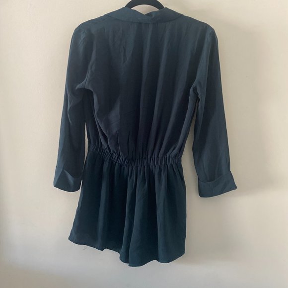 Green Long Sleeve Collared Romper - Picture 2 of 8